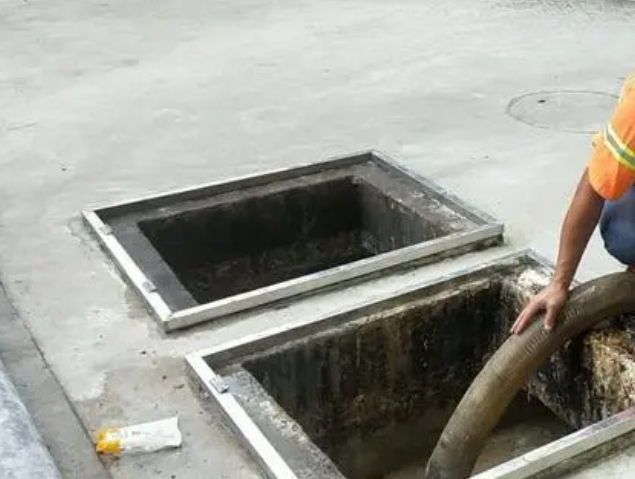 海勃湾化粪池清理